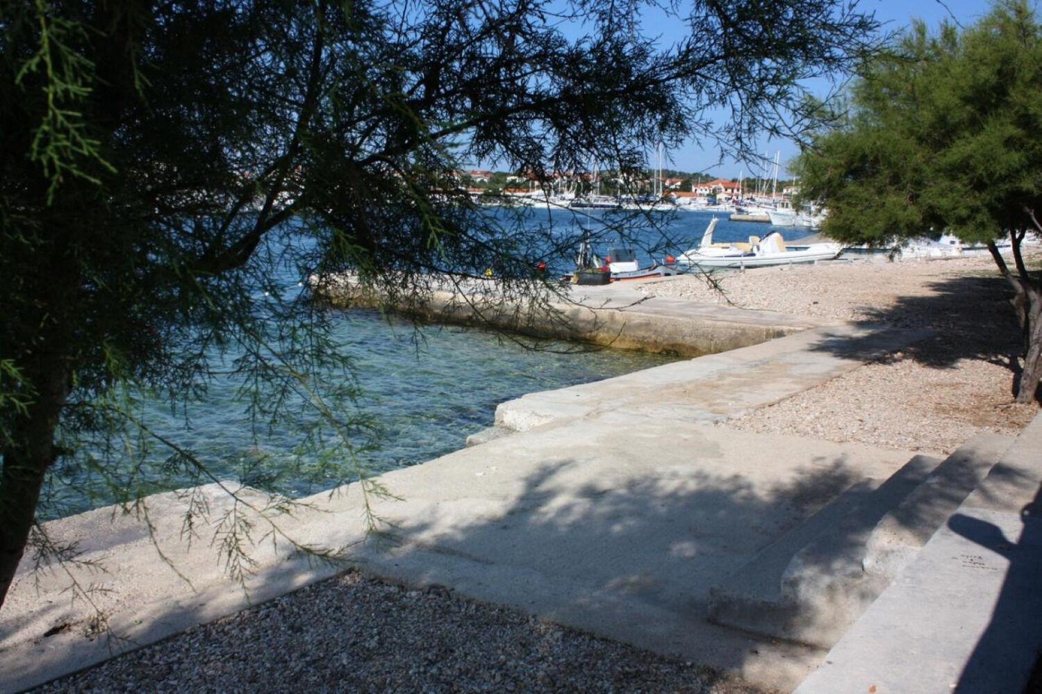 Apartments Slavica - Free Parking Jezera Luaran gambar